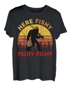 Bigfoot Angelshirt Here Fishy Barsch Fish Lustig Sasquatch T-Shirt
