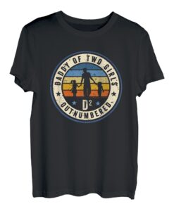 Daddy von zwei Mädchen, in der Unterzahl, Vatertag T-Shirt