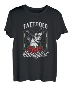 Fantastische tätowierte Friseurin Frauen Friseurin Stylistin T-Shirt