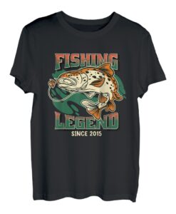 Fishing Legend Forellenbarsch Angler seit 2015 Der Mythos T-Shirt