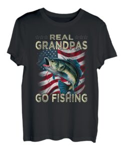 Herren Real Grandpas Go Fishing - Largemouth Barsch T-Shirt