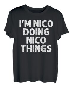 Nico Geschenk Doing Name Things Lustig Personalisiert Witz Männer T-Shirt
